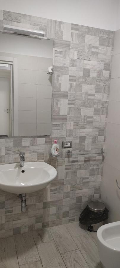 Guest House Via Milano Catanzaro Exterior photo